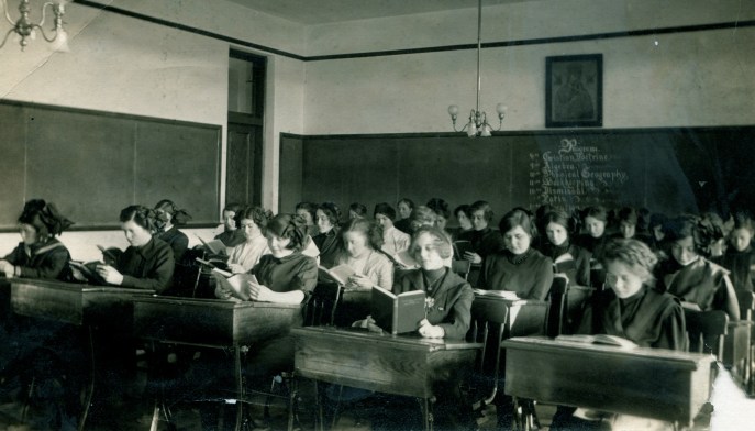 Classroom 1900's